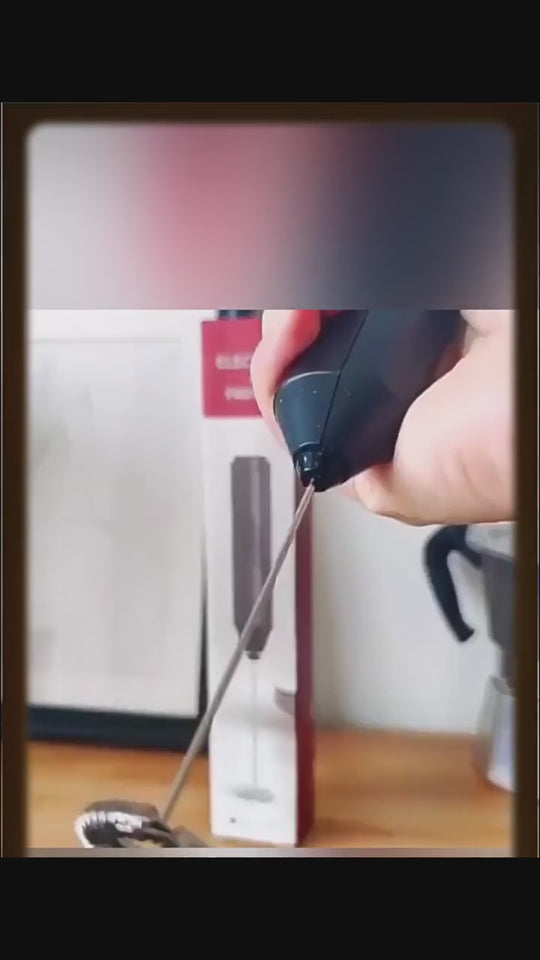 Mini Batedor Elétrico